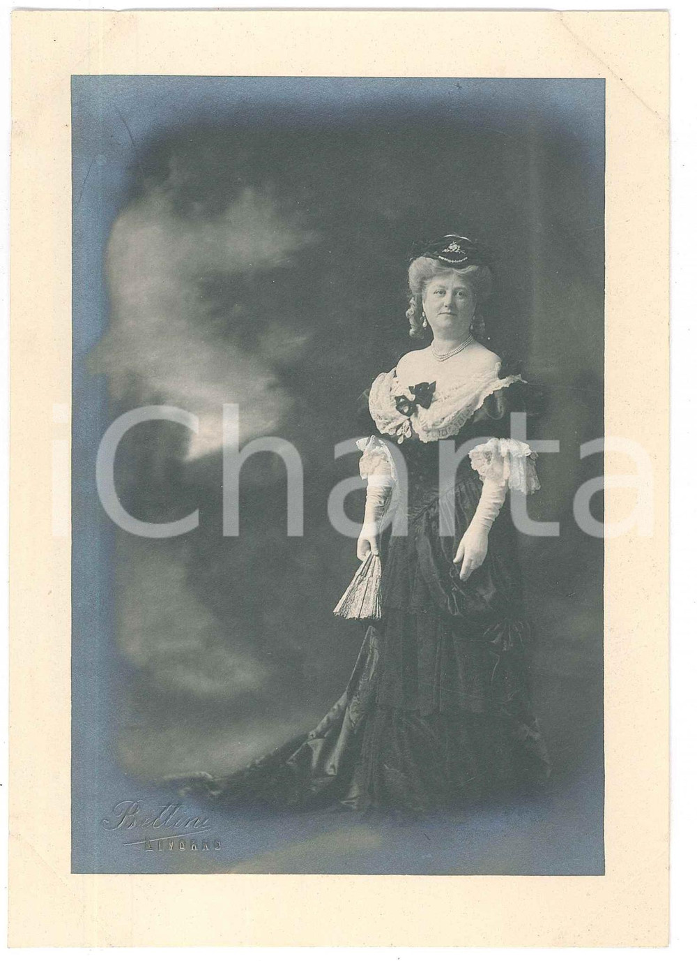 Fotografia d epoca originale 1920 ca ITALIA  TEATRO Attrice con ventaglio  Foto BETTINI  LIVORNO 8 1