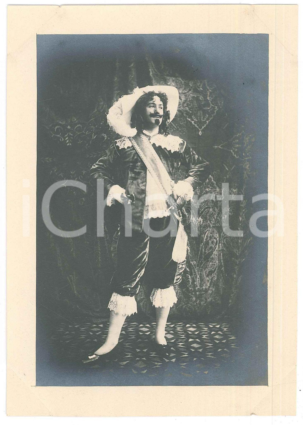 Fotografia d epoca originale 1920 ca ITALIA TEATRO Attore in costume da moschettiere Foto BETTINI LIVORNO 1 1