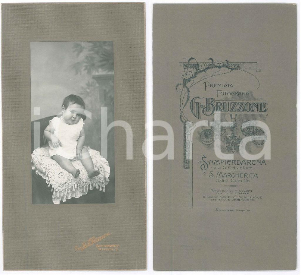 Fotografia d epoca originale 1905 ca GENOVA Ritratto di bambina su cuscino in pizzo  Foto G. BRUZZONE 1