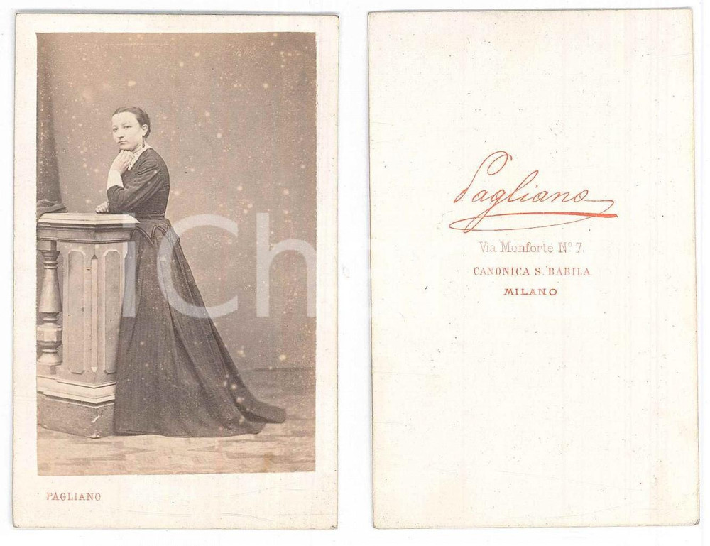 Fotografia d epoca originale 1870 ca MILANO Ritratto di giovane donna in abito scuro  Foto PAGLIANO CDV 1