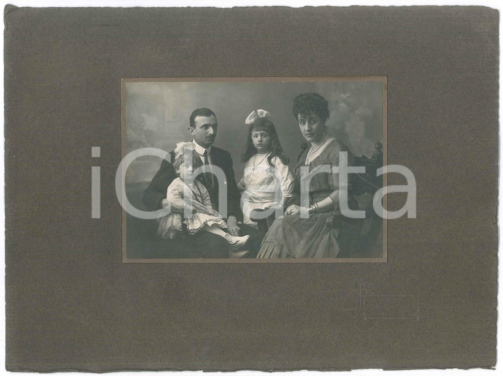 Fotografia d epoca originale 1910 ca MILANO Costanzo RUSCONI  Ritratto di famiglia Foto GANZINI 28x21 cm 1