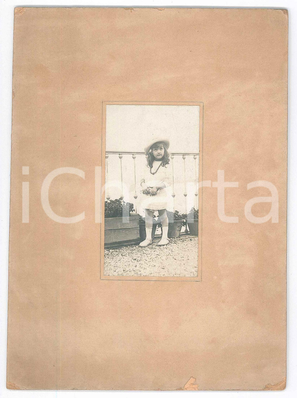 Fotografia d epoca originale 1910 ca MILANO Famiglia RUSCONI  Bambina in terrazzo Foto 13x18 cm 1