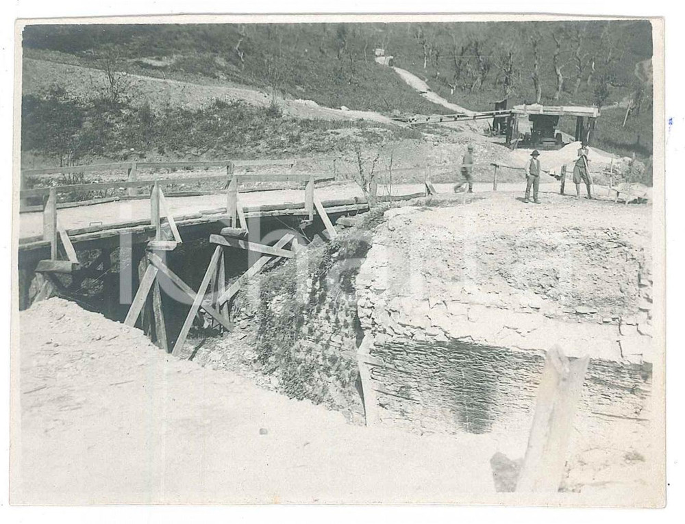 Fotografia d epoca originale 1918 ? WW1 ITALIA Ricostruzione di un ponte 5 Foto anonima ANIMATA 11x8 cm 1