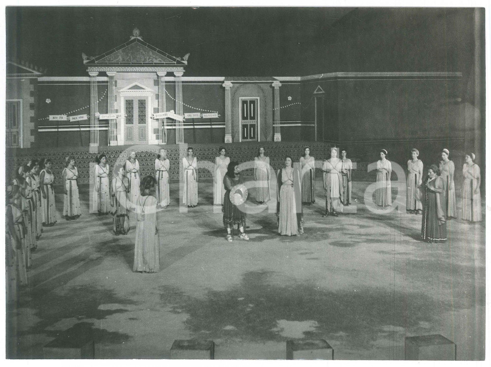 Fotografia d epoca originale 1975 ca ATENE  Teatro classico  Spettacolo  Foto di scena 24x18 cm 1