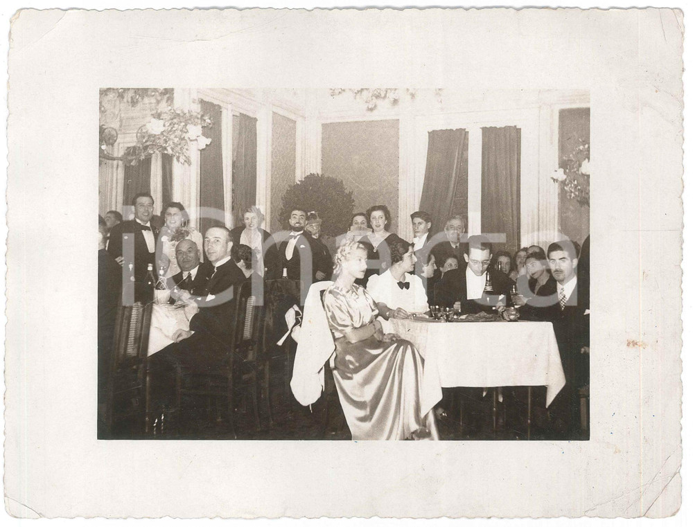 Fotografia d epoca originale 1930 ca COSTUME  ITALIA  Cena di gala  Fotografia 24x18 cm 1