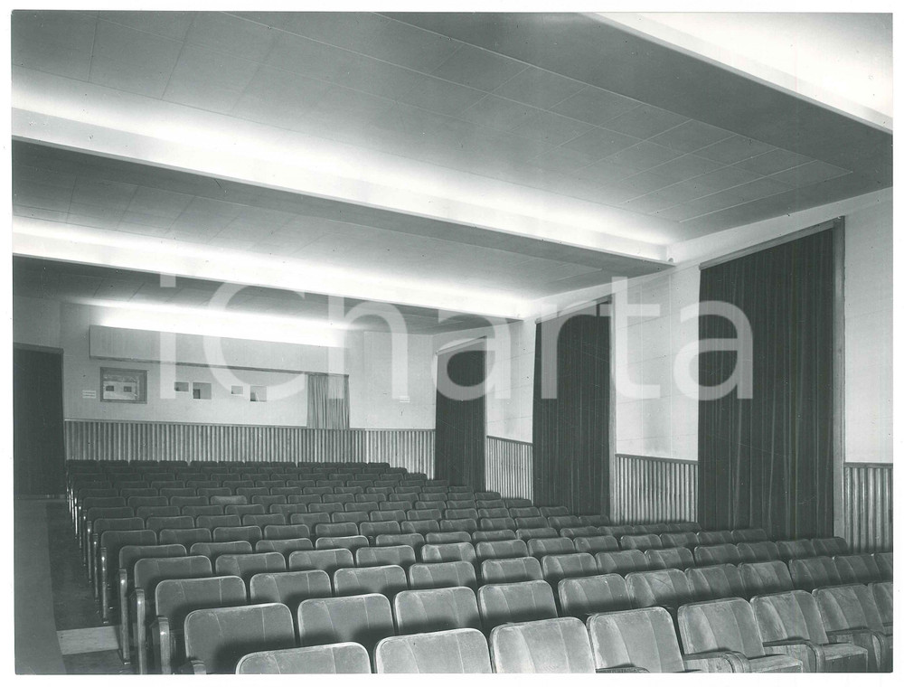 Fotografia d epoca originale 1975 ca TORINO Istituto Arti Grafiche e Fotografiche  Sala cinema Foto 1