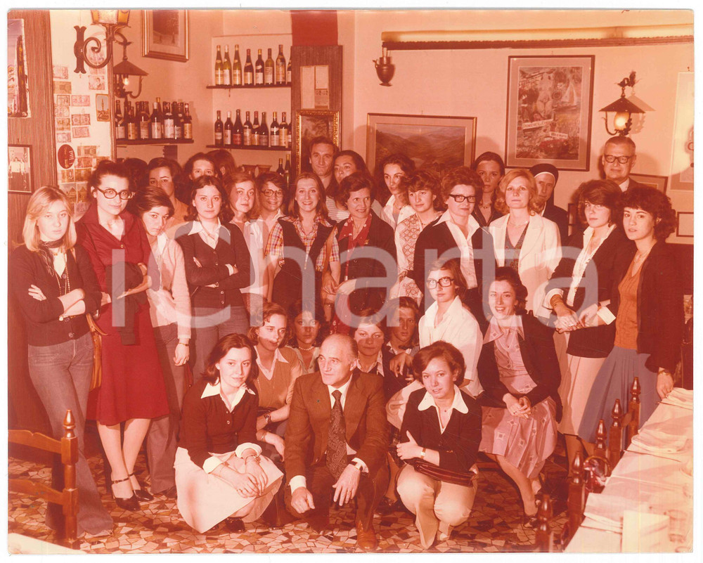 Fotografia d epoca originale 1970 ca MILANO Istituto Tecnico SCHIAPARELLI  Cena di classe  Foto 25x20 cm 1