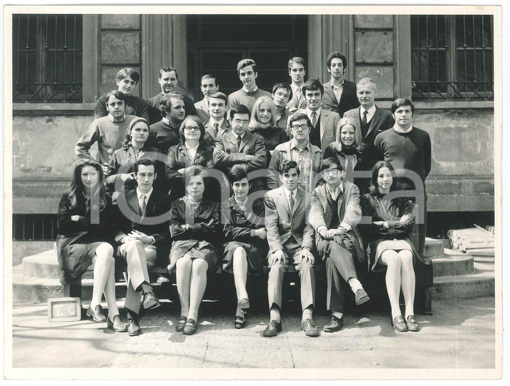 Fotografia d epoca originale 1969 MILANO Istituto Tecnico SCHIAPARELLI  Ritratto classe VC  Foto 24x18 1