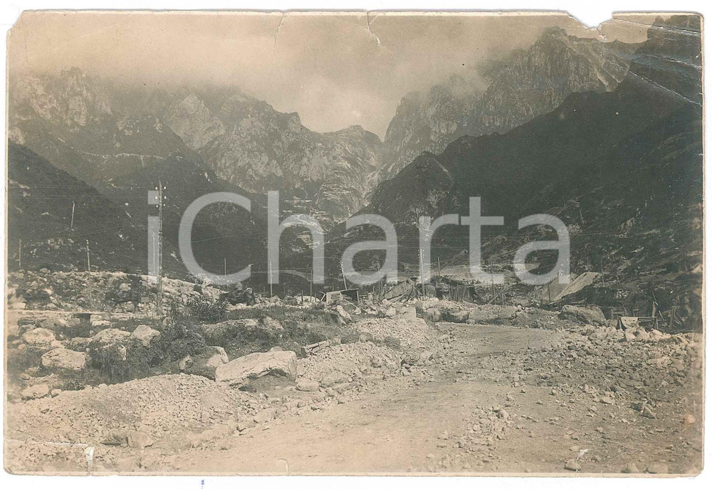 Fotografia d epoca originale 1918 WW1 ZONA DI GUERRA Edifici e tralicci colpiti Foto DANNEGGIATA 16x11 cm 1
