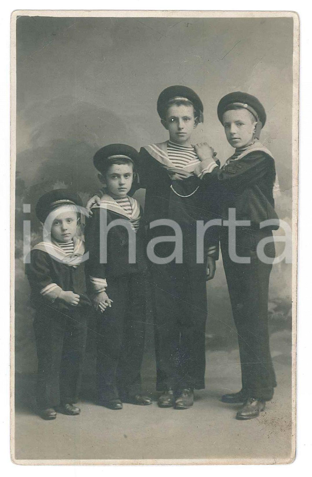 Fotografia d epoca originale 1910 ca MILANO Savino LABO  bambino  Ritratto con i fratelli Foto cartolina 1