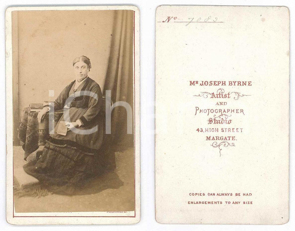 Fotografia d epoca originale 1875 ca MARGATE KENT, UK Portrait of a woman  Photo Joseph BYRNE CDV 1