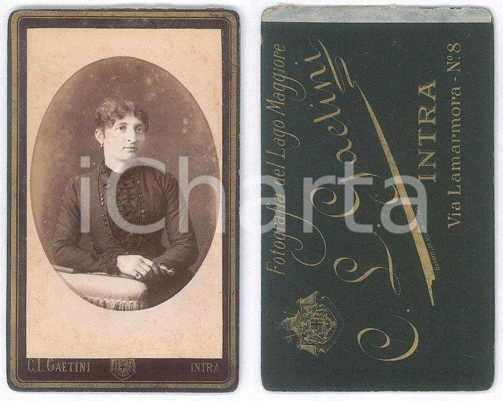 Fotografia d epoca originale 1880 ca VERBANIA INTRA Donna in abito scuro Foto Carlo Luigi GAETINI CDV 1
