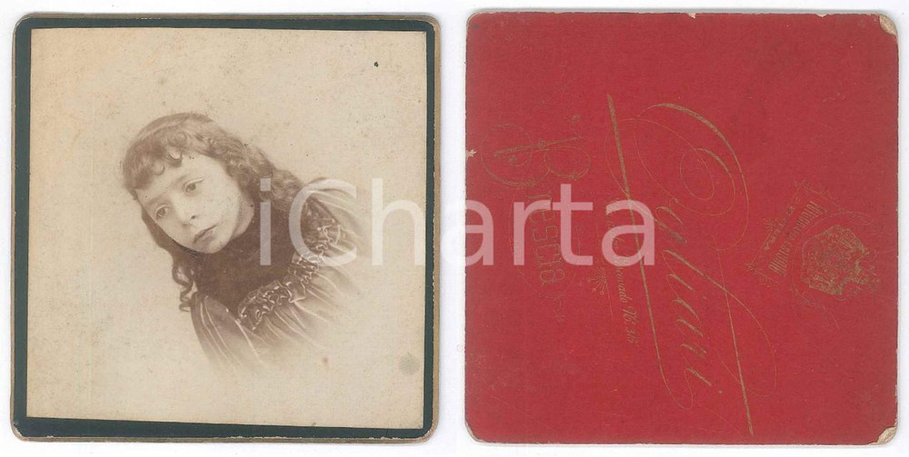 Fotografia d epoca originale 1890 ca BRESCIA Ritratto di bambina  Fotografia OGLIARI 9x9 cm 1