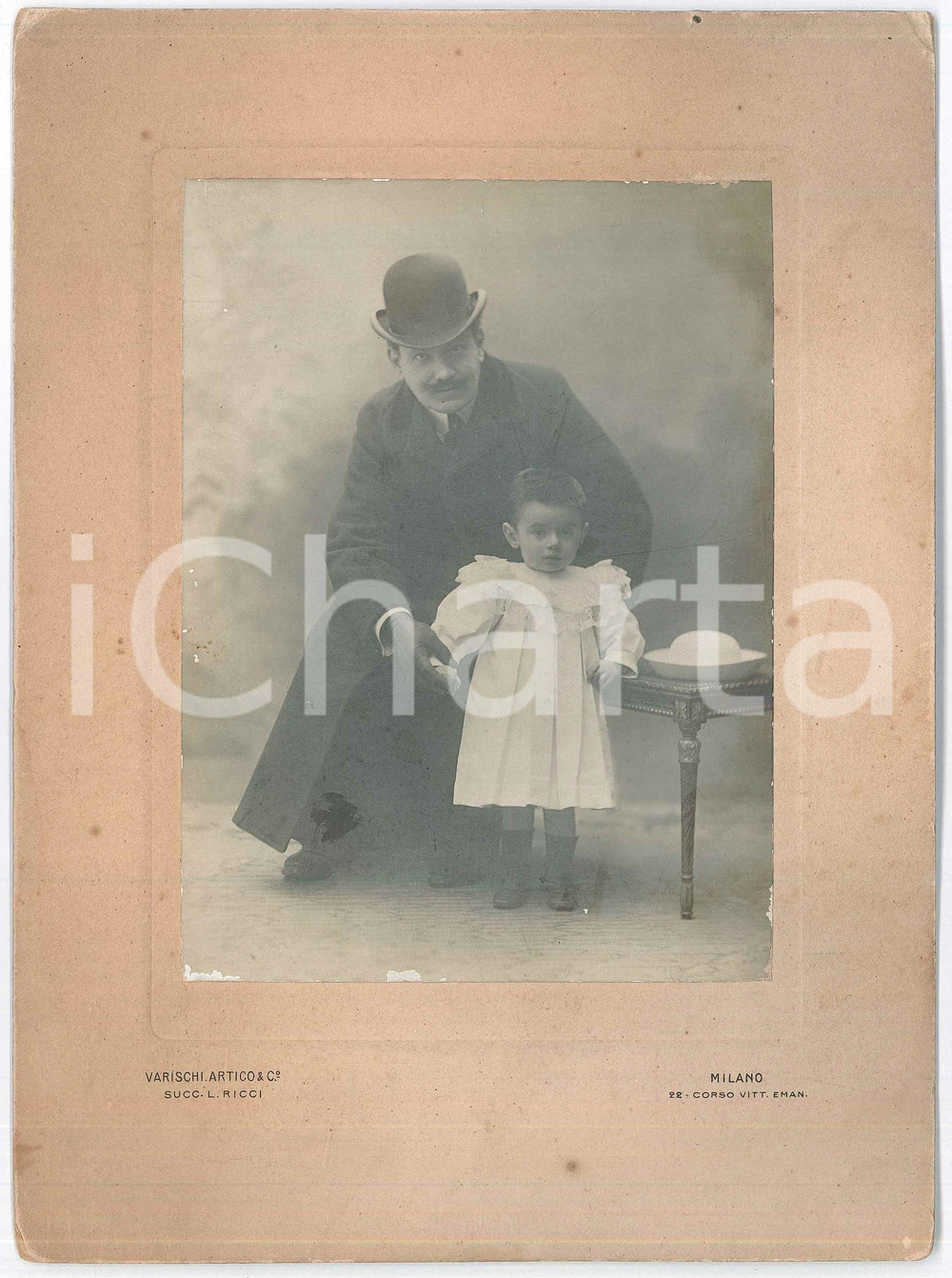 Fotografia d epoca originale 1915 ca MILANO Padre tiene il figlio per mano  Ritratto Foto VARISCHI & ARTICO 1