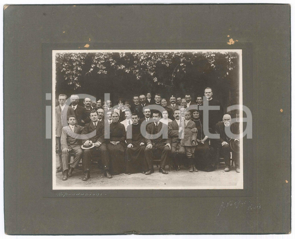 Fotografia d epoca originale 1910 ca PAVIA Ritratto di gruppo con sacerdoti  Foto A. VOLPI 26x20 cm 1