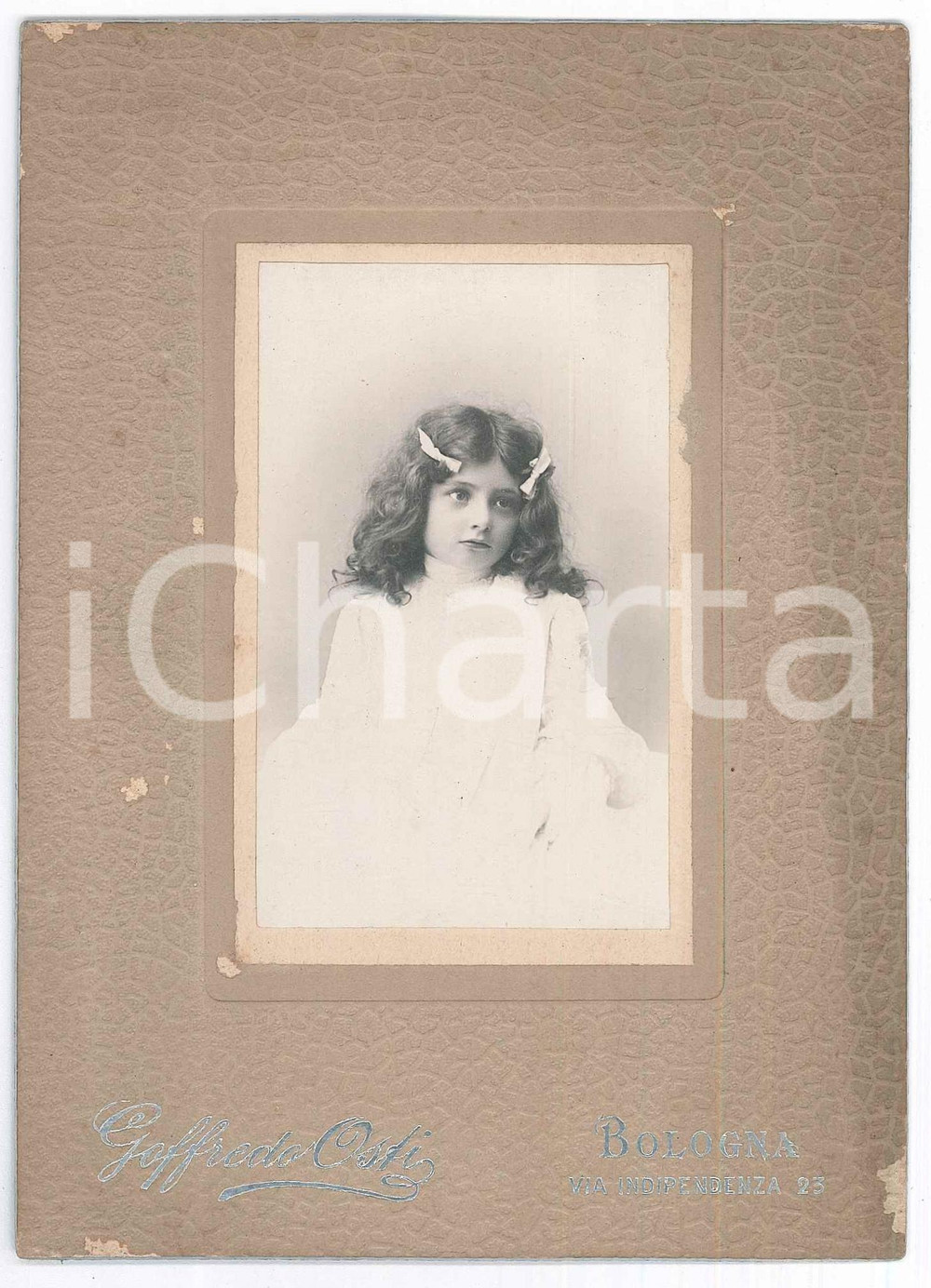 Fotografia d epoca originale 1903 BOLOGNA Bambina in abito bianco  Ritratto  Foto Goffredo OSTI 12x17 cm 1
