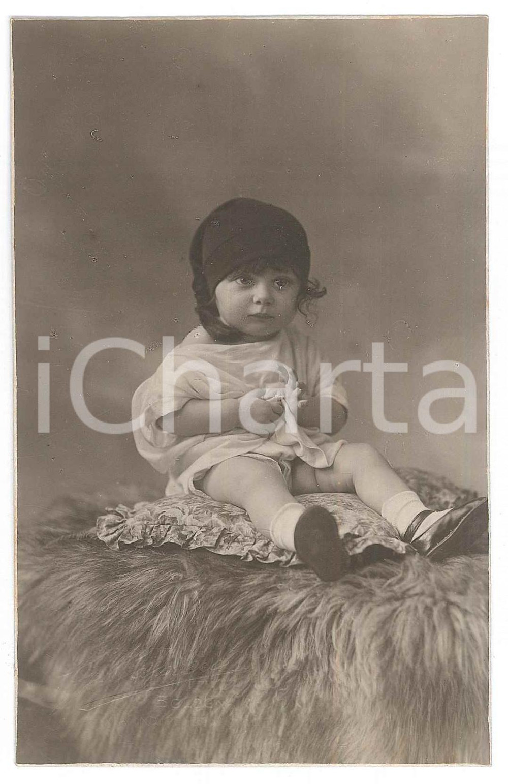 Fotografia d epoca originale 1922 BOLOGNA Bambina con fascia  Ritratto Foto cartolina G. CAMERA 1