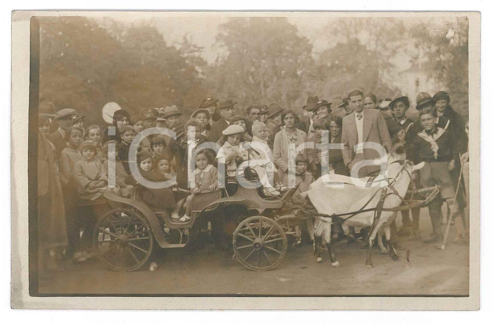 Fotografia d epoca originale 1934 COSTUME ITALIA Bambine su calessino  Foto gruppo 14x9 cm 1