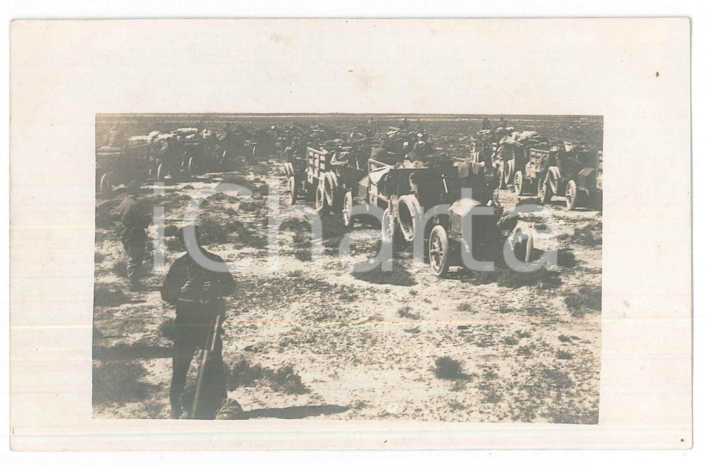 Fotografia d epoca originale 1915 ca A.O.I. Regio Esercito  Colonne di automezzi in marcia 2 Foto 14x9 cm 1