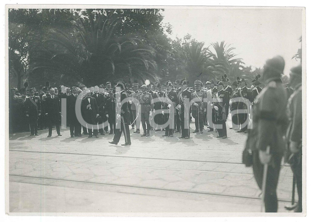 Fotografia d epoca originale 1925 LA SPEZIA Alti ufficiali REGIO ESERCITO in attesa di una parata  Foto 1