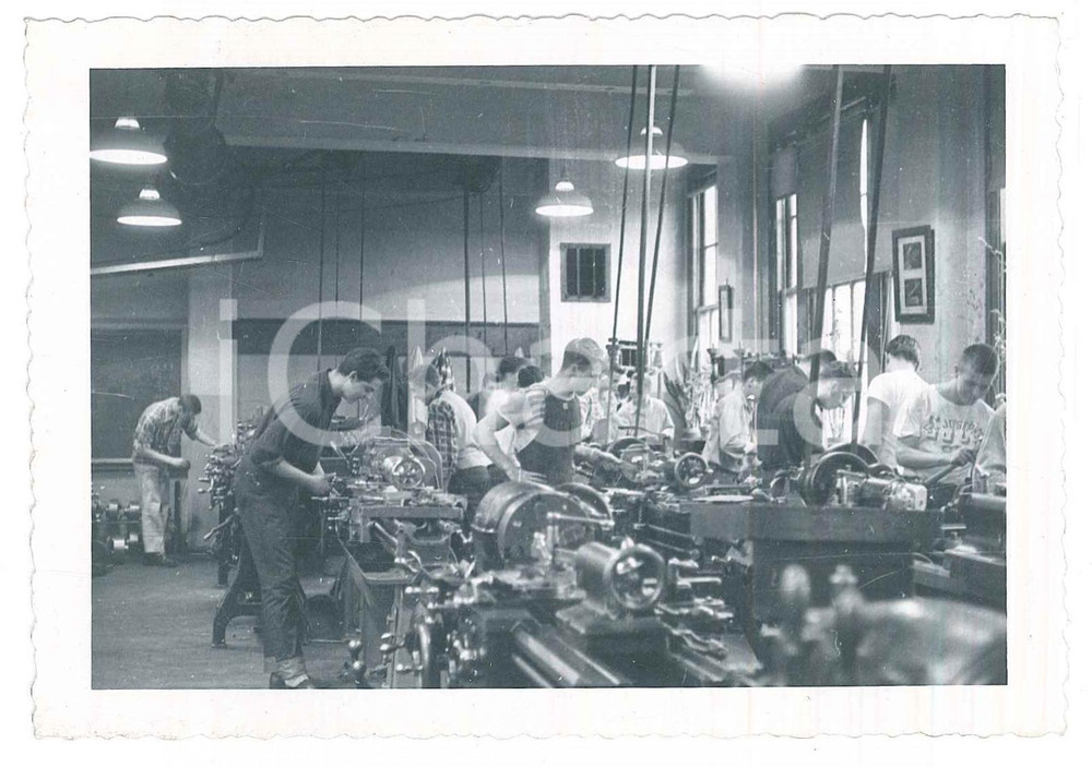 Fotografia d epoca originale 1953 BUFFALO NY Seneca Vocational School  Laboratorio meccanico Foto 13x9 1