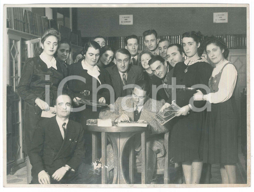 Fotografia d epoca originale 1935 ca NAPOLI Tenore Enzo DEMURO LOMANTO firma autografi 2 Foto 24x18 1