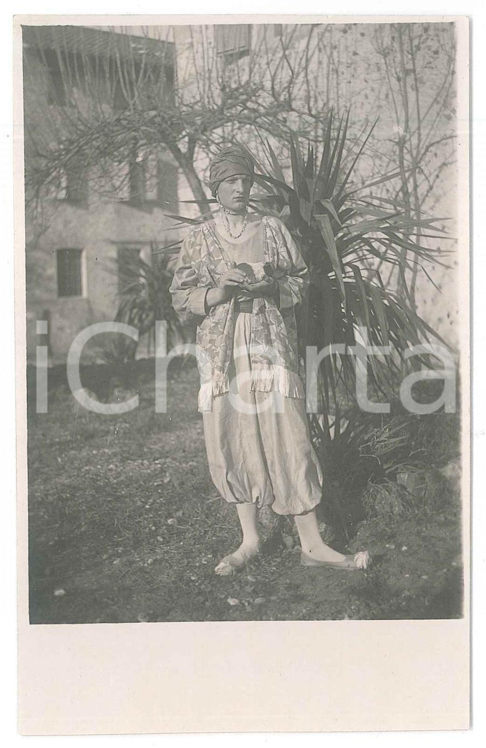 Fotografia d epoca originale Carnevale 1927 UDINE Mascherata studentesca  Foto Manlio LISO 8x13 cm 1