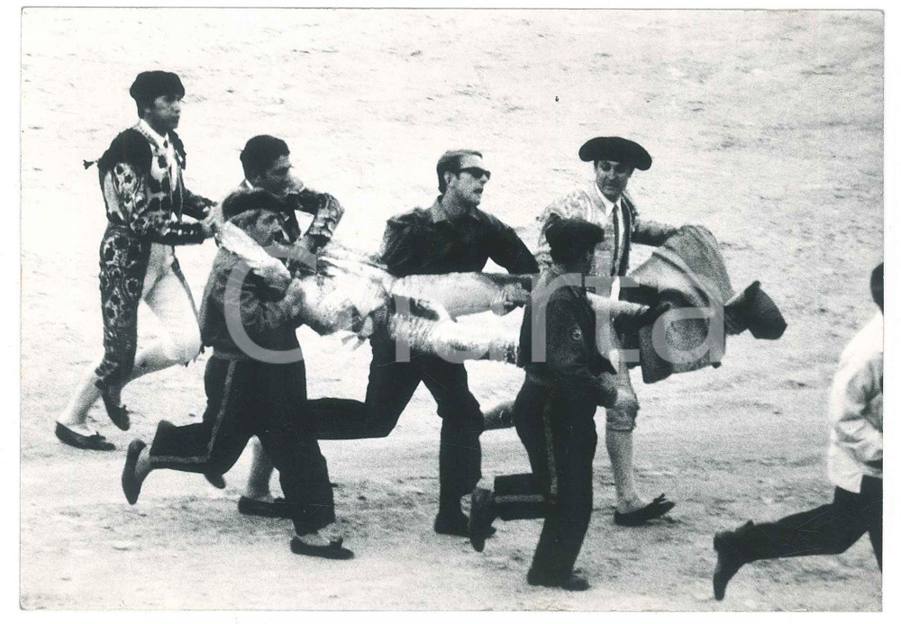 Fotografia d epoca originale 1970 ca ESPANÃ  Corrida  Incidente torero Sebastian Martin Chanito Foto 1 1