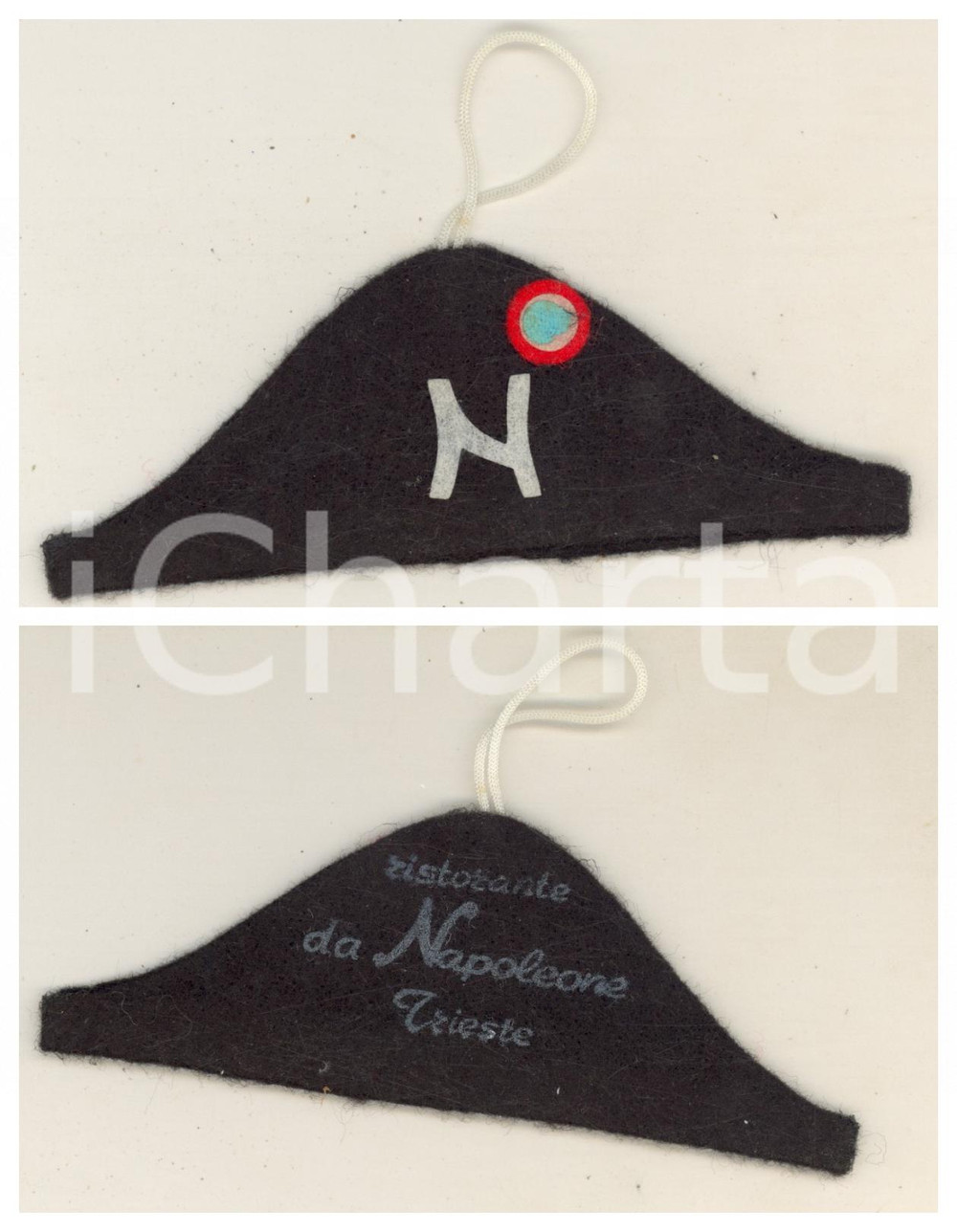 Oggetto da collezione cartaceo 1970 ca TRIESTE  Ristorante DA NAPOLEONE  Portachiavi souvenir cappello 13x4 1
