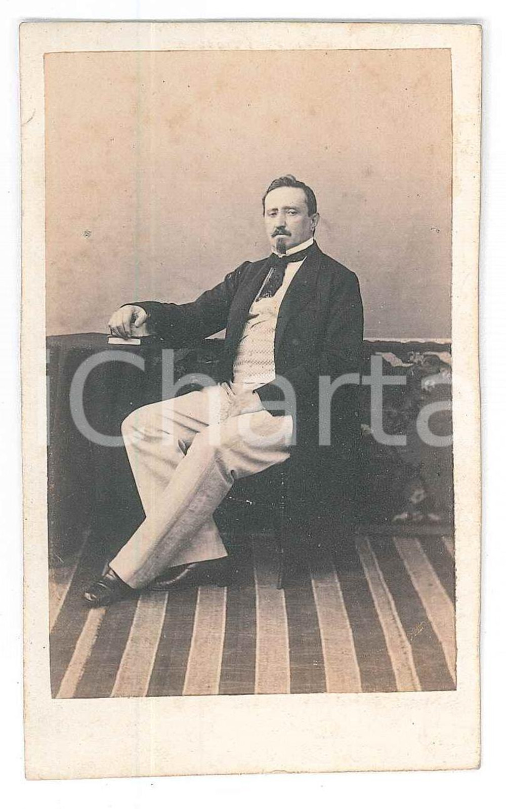 Fotografia d epoca originale 1875 ca NOBILTA  FIRENZE Ritratto maschile seduto  Fotografia CDV 1