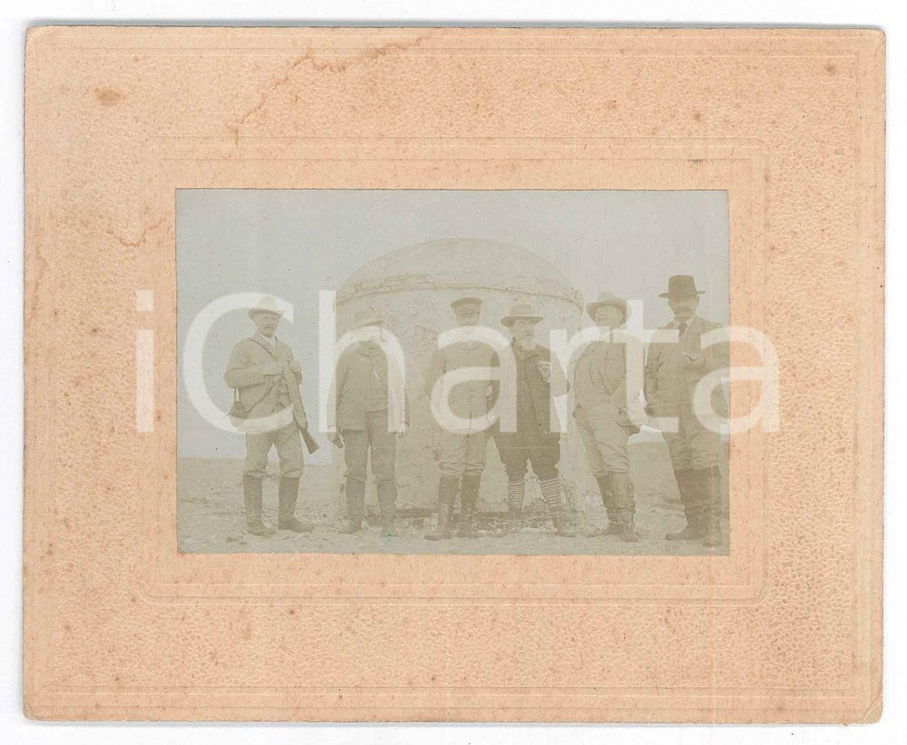 Fotografia d epoca originale 1915 ca ITALIA Cacciatori presso rifugio di campagna 2 Foto 11x10 cm 1