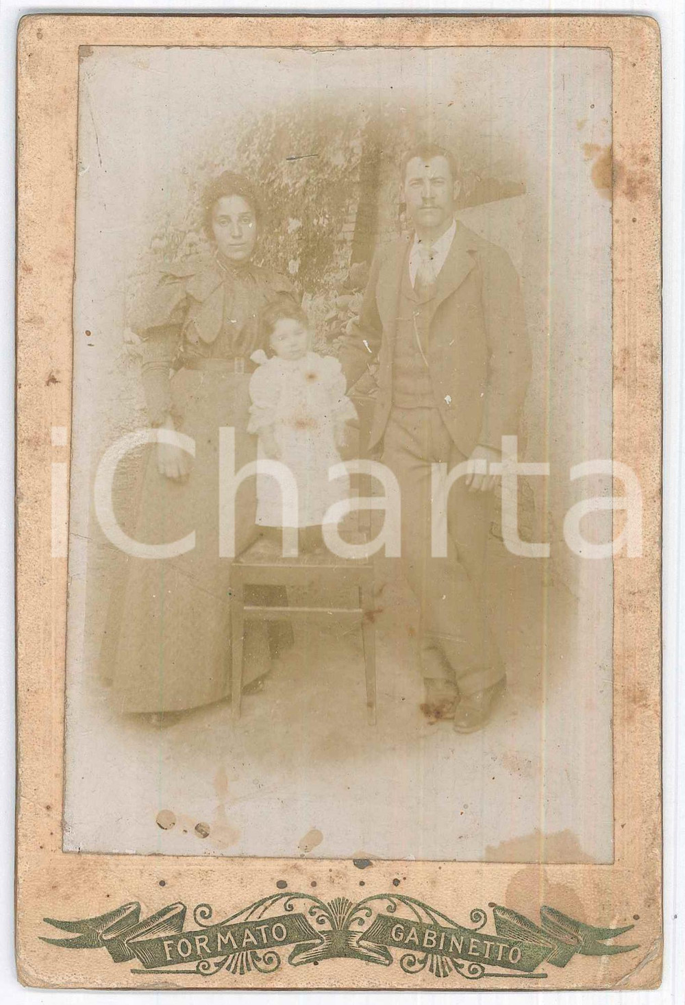Fotografia d epoca originale 1910 ca COSTUME ITALIA Ritratto di famiglia con bambina  Foto DANNEGGIATA 1