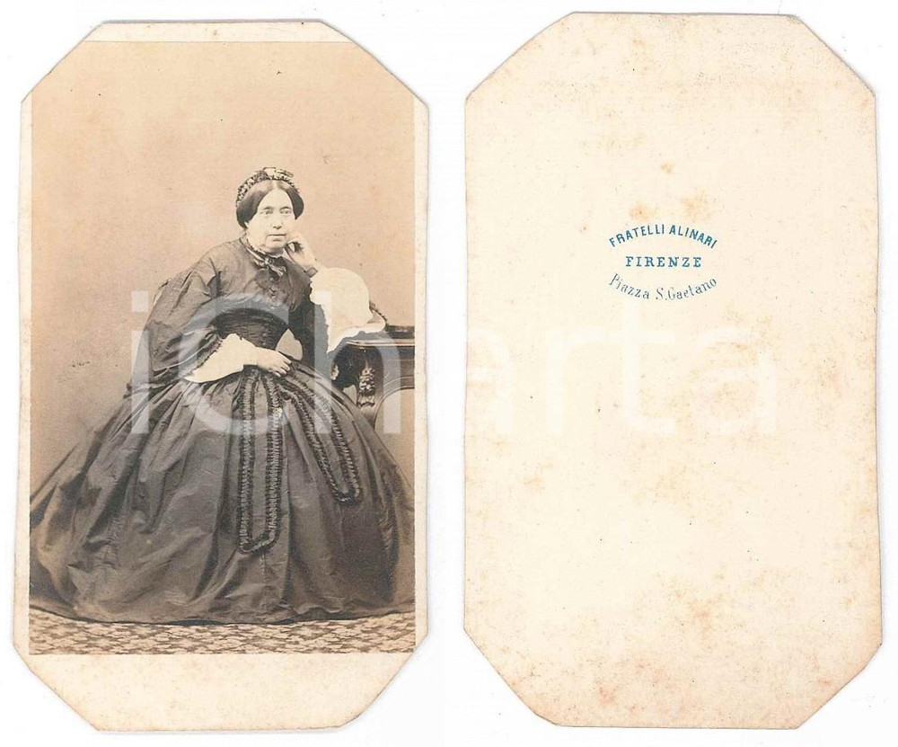 Fotografia d epoca originale 1870 ca FIRENZE Nobildonna seduta in abito scuro Foto Fratelli ALINARI CDV 1