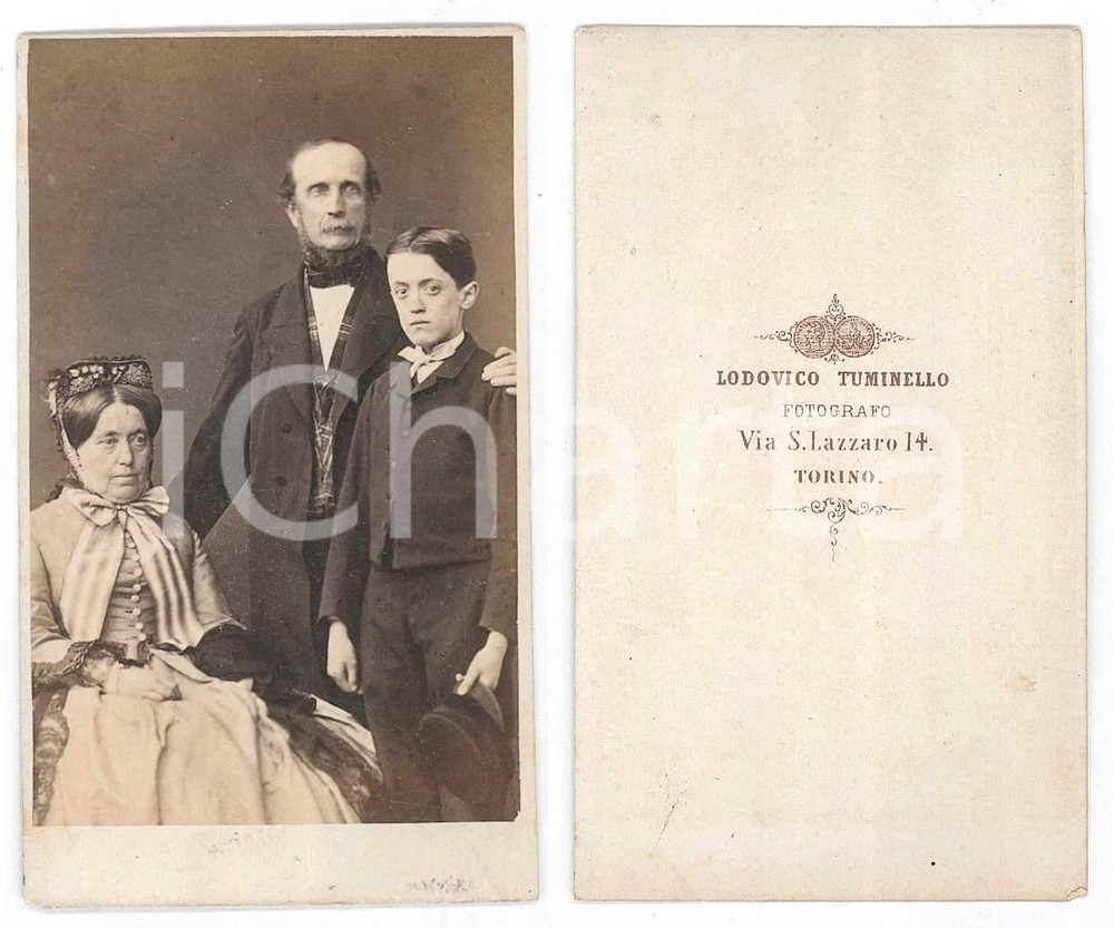 Fotografia d epoca originale 1875 ca TORINO Ritratto di famiglia con l unico figlio Foto Lodovico TUMINELLO 1