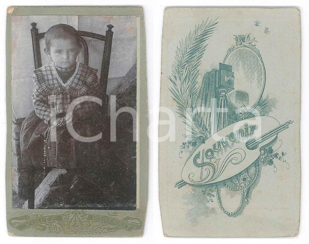 Fotografia d epoca originale 1900 ca COSTUME FRANCIA Bambina con rosario  Ritratto Foto anonima CDV 1