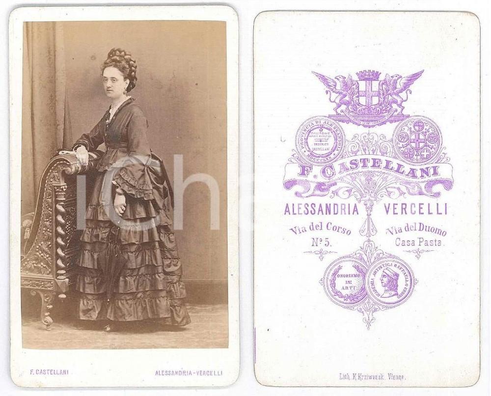 Fotografia d epoca originale 1870 ca NOBILTA  PIEMONTE Donna in abito a balze  Foto Federico CASTELLANI CDV 1