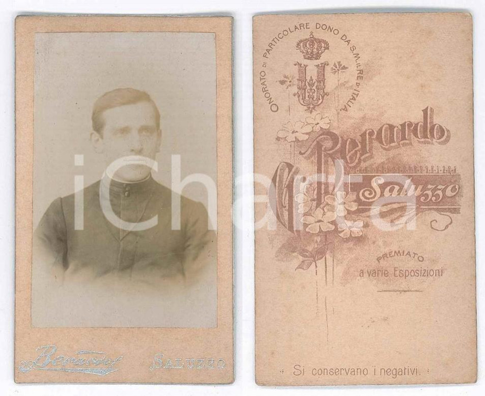 Fotografia d epoca originale 1900 ca SALUZZO Ritratto di giovane sacerdote  Foto G. BERARDO 5x9 cm 1
