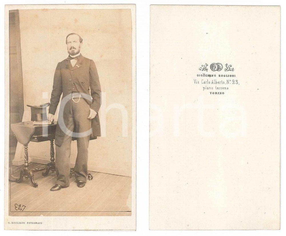 Fotografia d epoca originale 1870 ca TORINO Uomo in piedi con cilindro Foto Gioachino BOGLIONI CDV 1