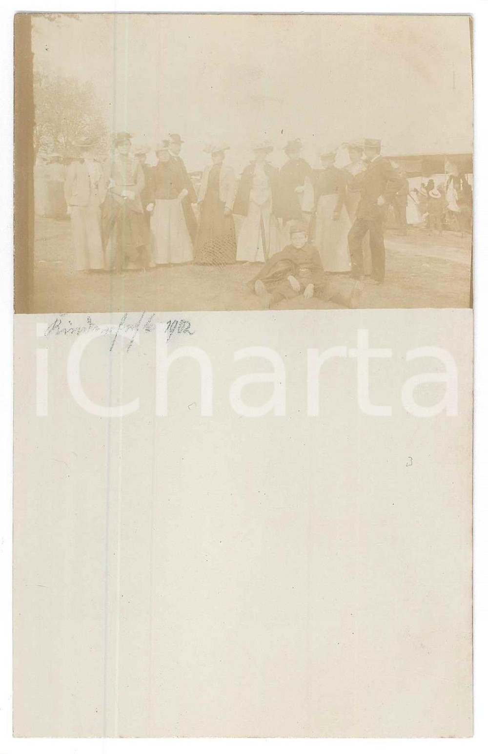 Fotografia d epoca originale 1902 GERMANY Gruppo di donne con bambino in divisa  Foto cartolina 1