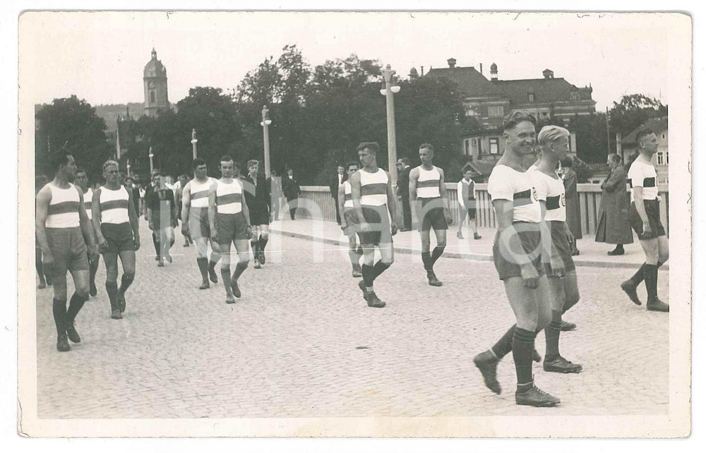 Fotografia d epoca originale 1932 SPORT GERMANIA GINNASTICA ? Atleti nel decennale della squadra Foto 14x9 1