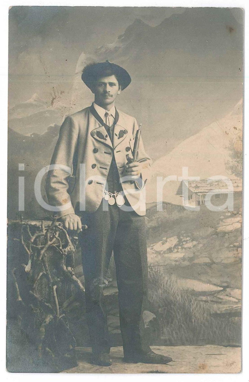 Fotografia d epoca originale 1910 ca BAVIERA GERMANIA  NESSWELWANG  Uomo in costume tradizionale Foto 1