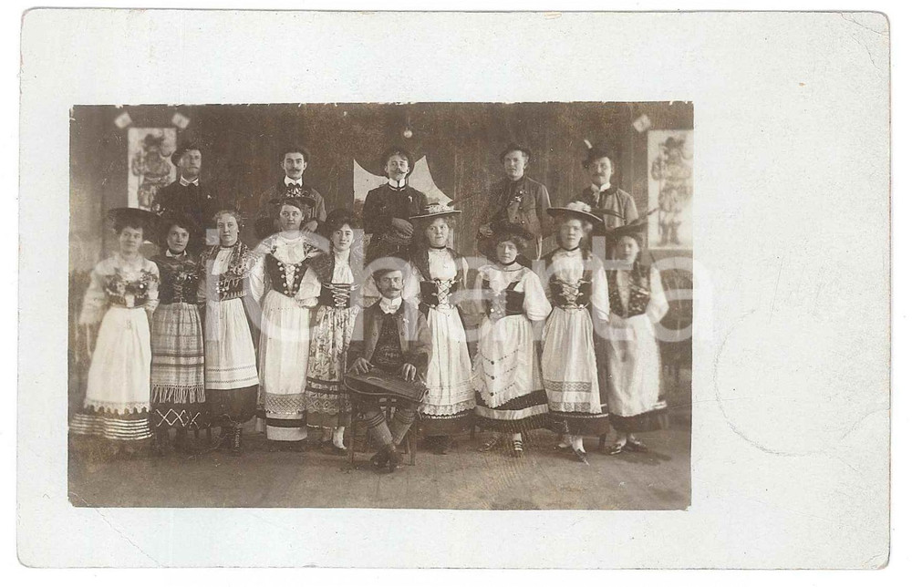 Fotografia d epoca originale 1906 FOLKLORE  WÃœLFRATH D Gruppo in abiti tradizionali Foto cartolina 1