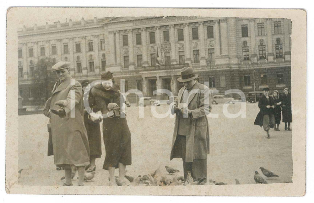 Fotografia d epoca originale 1930 ca LIPSIA D Turisti al ReichsgerichtsgebÃ¤ude 1 Foto 14x9 cm 1