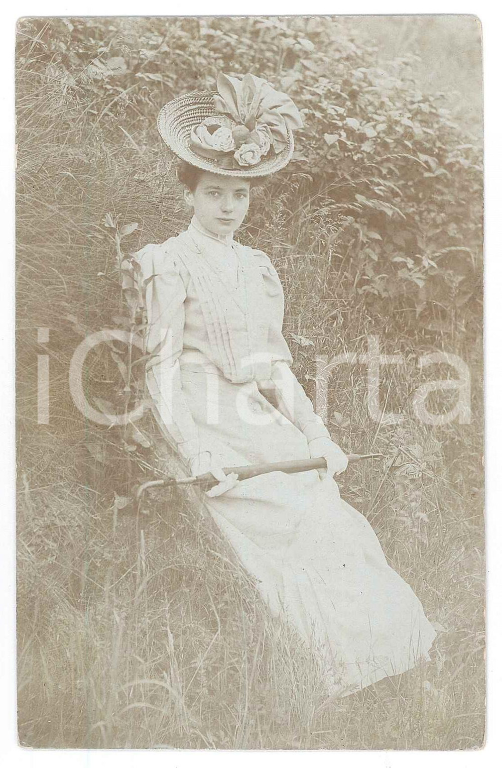 Fotografia d epoca originale 1906 KASSEL D Giovane donna con cappello floreale  Ritratto Foto 9x14 cm 1