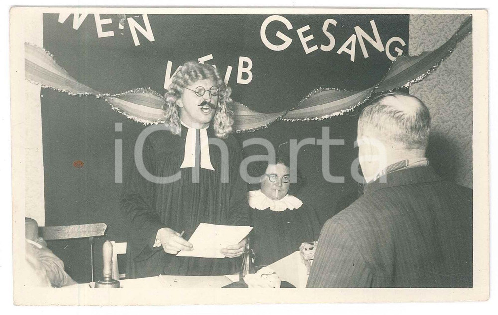 Fotografia d epoca originale 1935 ca GERMANIA  GOLIARDIA  Finto processo in tribunale Foto 14x9 cm 1
