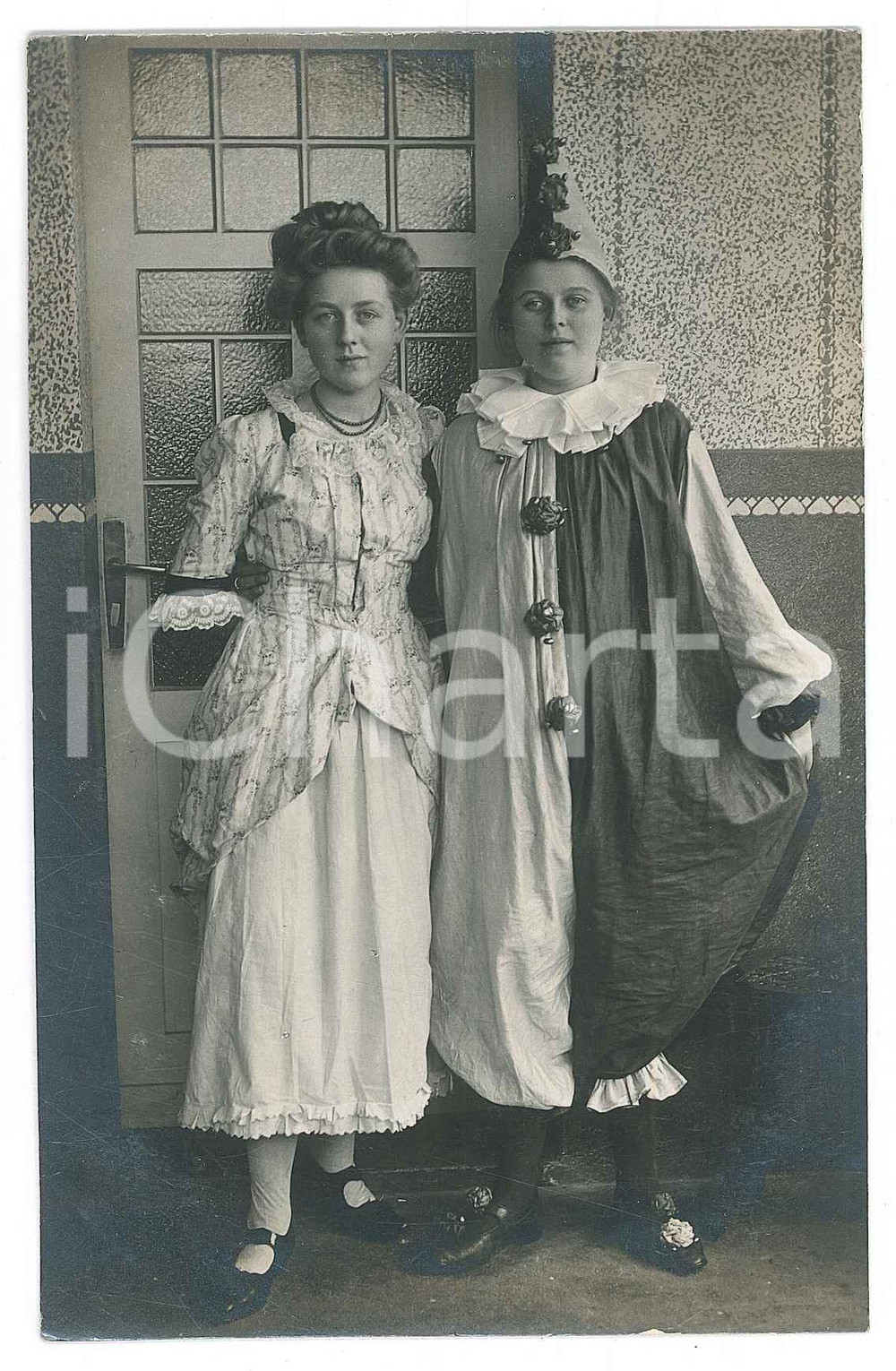 Fotografia d epoca originale 1925 ca HALBERSTADT D  CARNEVALE  Ragazze in costume 3 Foto 9x14 cm 1