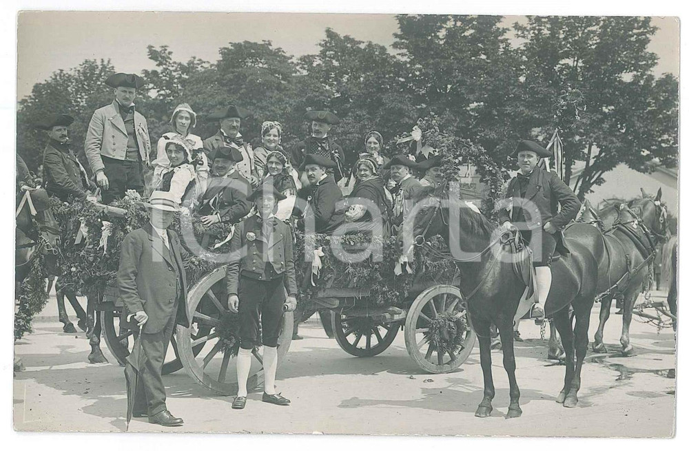 Fotografia d epoca originale 1910 ca FREIBURG IM BRESGAU Rievocazione storica  Carro fiorito  Foto 14x9 1