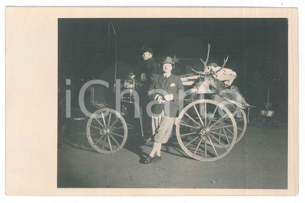 Fotografia d epoca originale 1930 ca PFAFFRODA GERMANIA  Cacciatore con cervo sul calesse Foto 14x9 cm 1