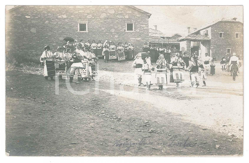 Fotografia d epoca originale 1920 ca Area BALCANICA ?  FOLKLORE  Matrimonio  Foto anonima 14x9 cm 1