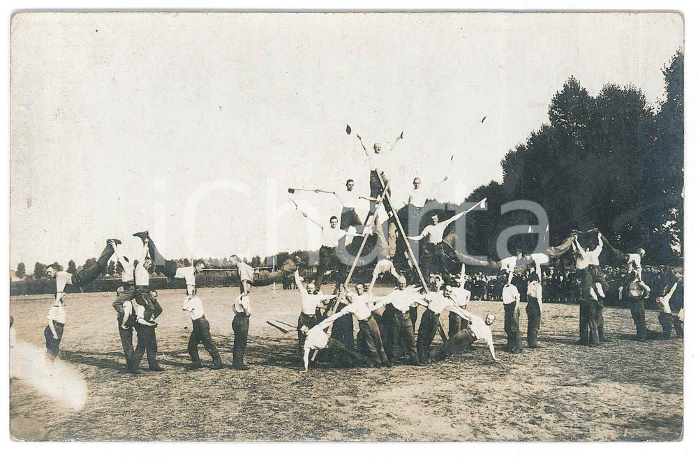 Fotografia d epoca originale 1920 ca SPORT GINNASTICA  GERMANIA  Formazione acrobatica di gruppo Foto 14x9 1